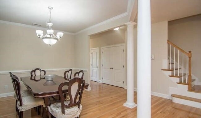 Building Photo - 131 Alden Village Ct