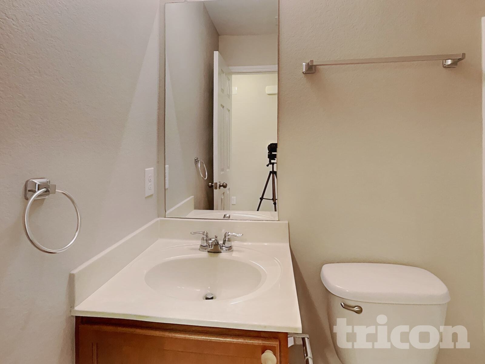 Building Photo - 6032 Fantail Dr