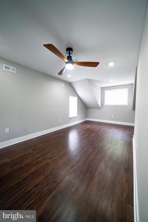 Building Photo - 334 Church Rd