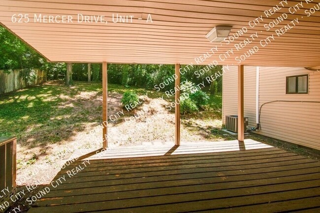 Building Photo - 625 Mercer Dr