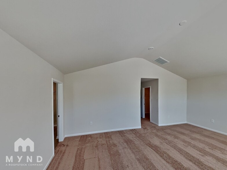 Building Photo - 5012 Golden Flyer Ln
