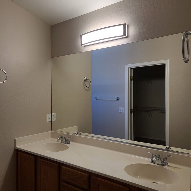 Building Photo - HOUSE -CORNVILLE- VERDE SANTA FE-  AMANTE ...