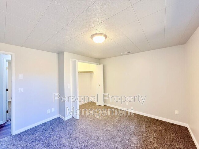 Building Photo - 4603 NE 122nd Ave