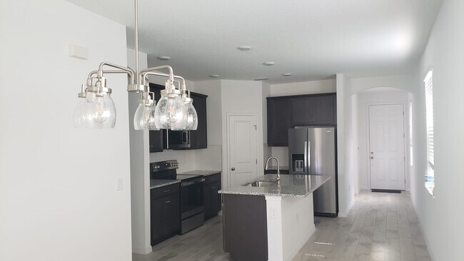Building Photo - 6709 Great Bear Dr