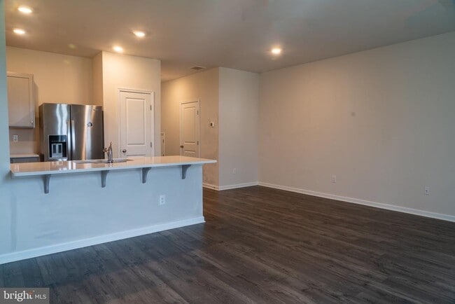 Building Photo - 57 Arlotta St