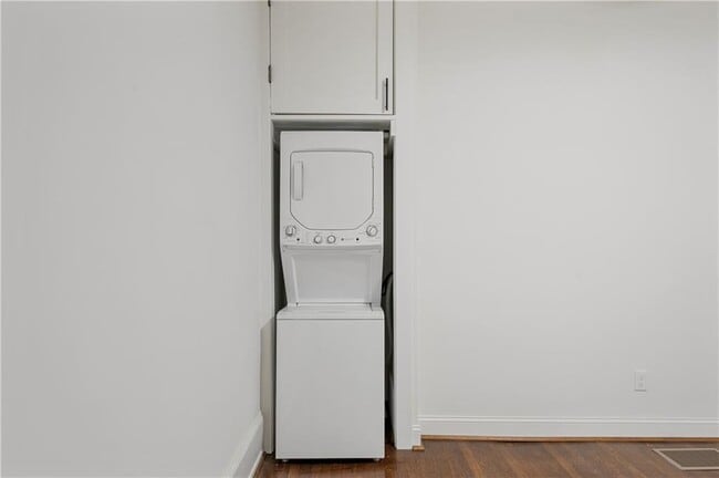 Building Photo - 360 Ponce De Leon Ave NE