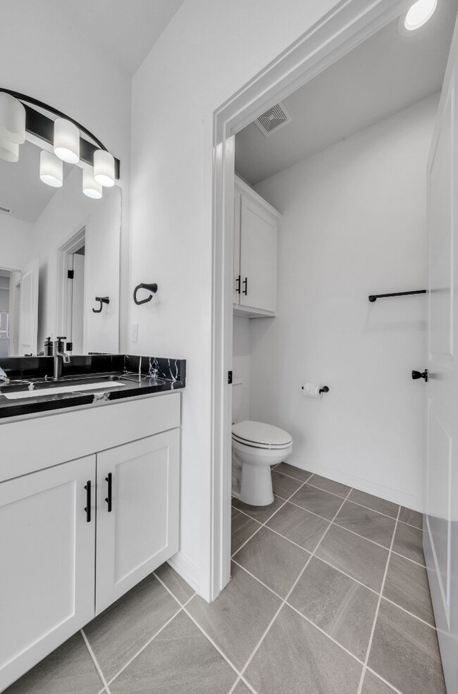 Building Photo - Modern Duplex with Spacious Design & Upsca...