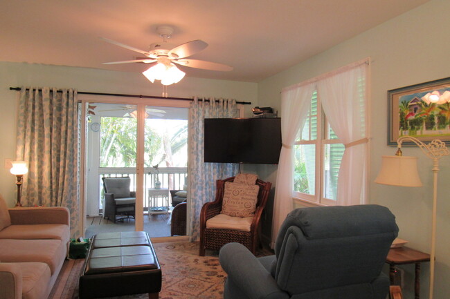 Building Photo - 6+ MONTH RENTAL-Beautifully Furnished 2 Be...