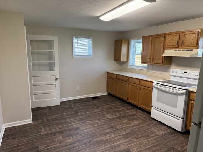 Building Photo - 3755 N County Rd 600 W