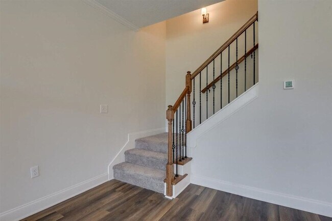 Building Photo - 1011 Spotswood Cir