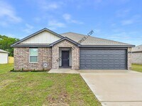 Building Photo - 3 Vineyard Dr