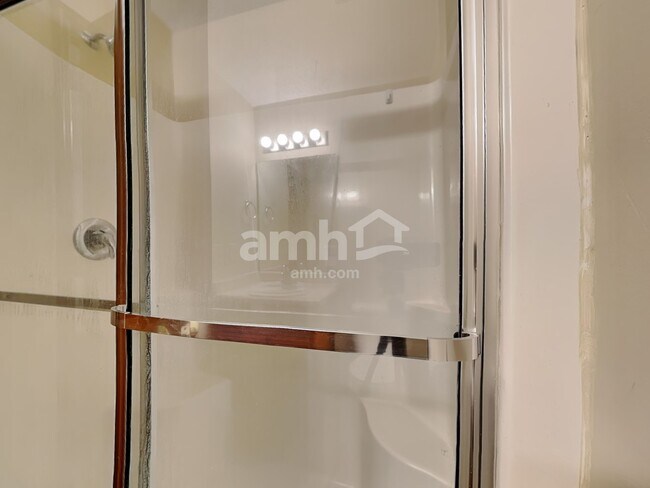 Building Photo - 517 Stone Path Ct