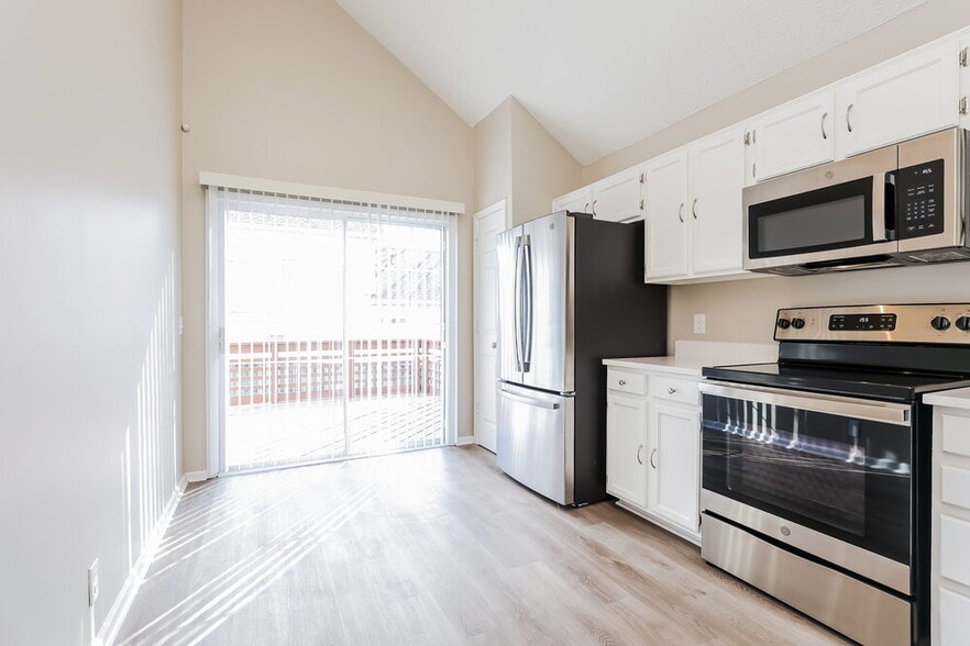 Building Photo - 3521 Glenfalls Dr