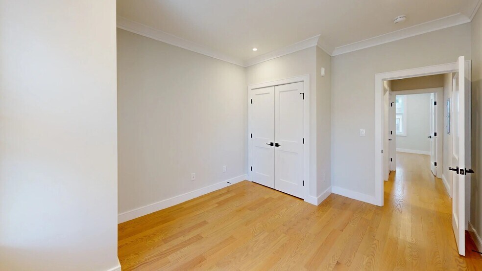 Building Photo - 167 Allston St
