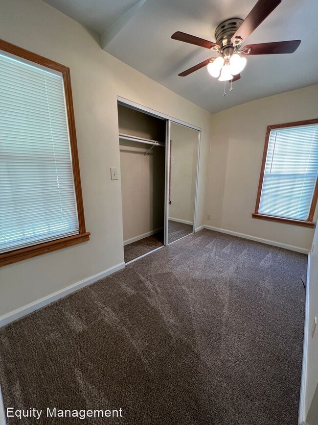 Building Photo - 3 br, 2 bath House - 207 E. Howard St.