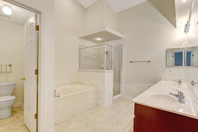 Building Photo - 608 Birchbark Trail