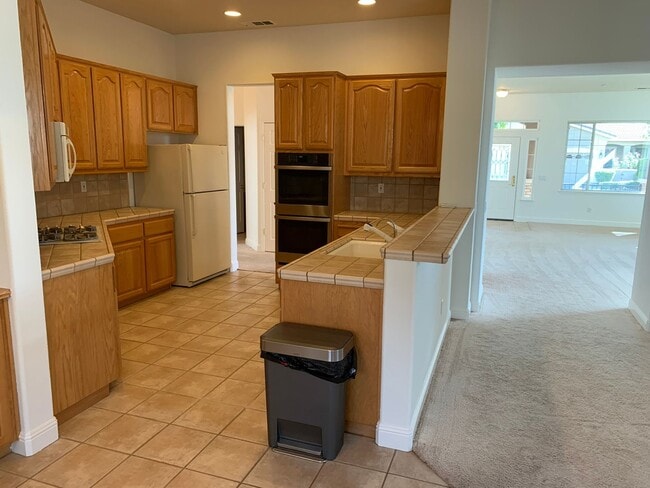 Building Photo - Beautiful Brentwood Summerset 4 Home (55+ living) - 2 Bedroom, 2 Bath