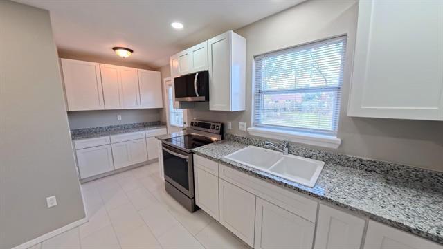 Building Photo - 2233 Huskey St