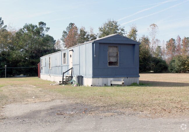 Primary Photo - 182 Maple Rd