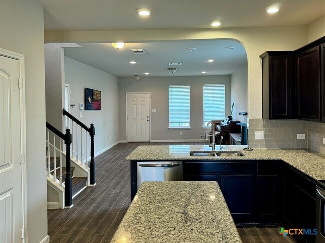 Building Photo - 942 Pumpkin Rdg