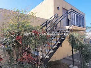 Building Photo - Wonderful  1-Bedroom Garden Apartment with...