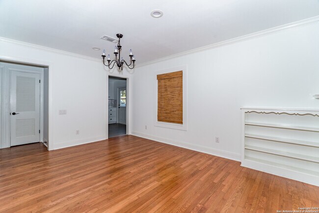 Building Photo - 351 Redwood St