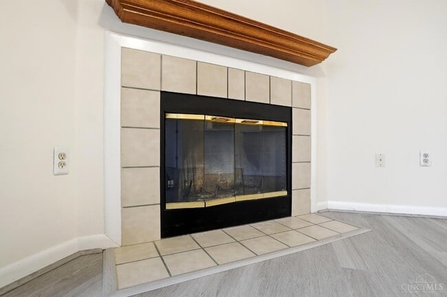 Building Photo - 8515 Island Pines Pl