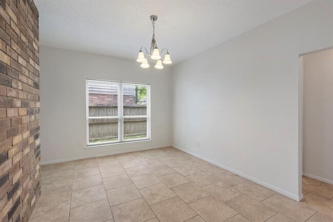 Building Photo - 18 W Stony Bridge Ct