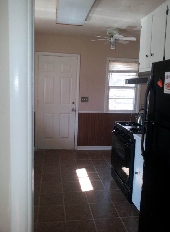 Building Photo - 2215 W Admiral Ave