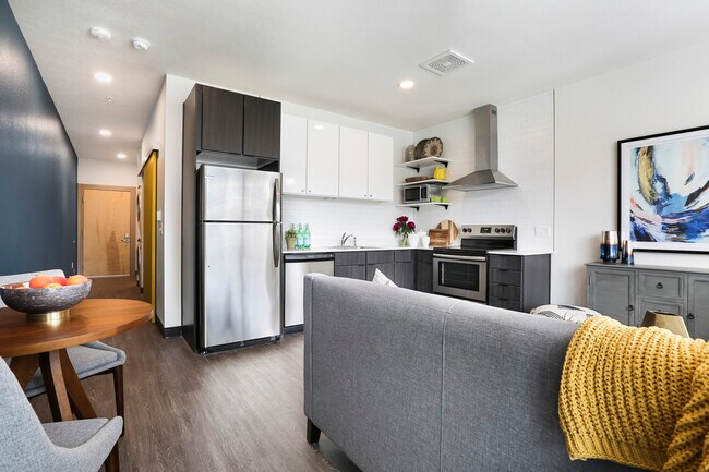 Standard 1 BR, 1 BA - Living Room - Highland Junction