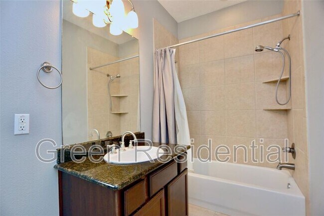 Building Photo - 114 Heights Blvd