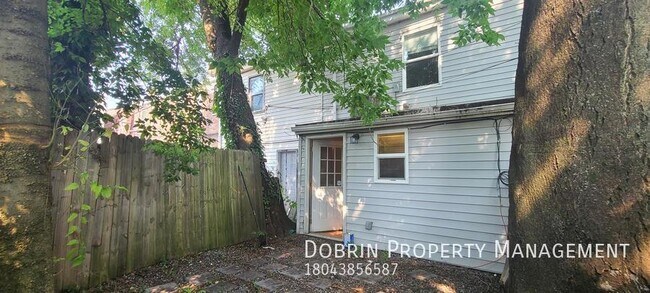 Building Photo - 413 N Hancock St