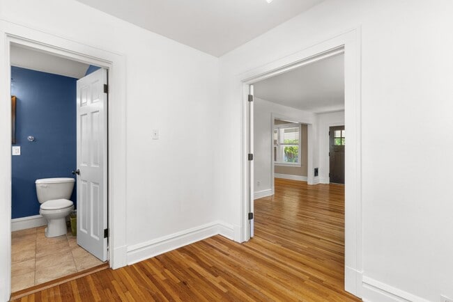 Building Photo - Gardener's Dream! 3-Bedroom, 1.5-Bath Home, Steps away from Tower Grove Park