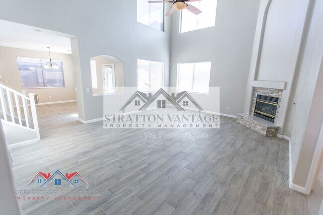 Building Photo - 16627 W McKinley St