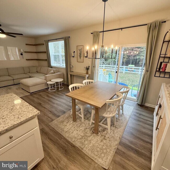 Building Photo - 24119 Hammerhead Dr