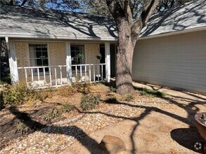 Building Photo - 4506 Pelham Dr
