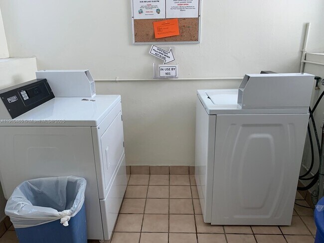 Building Photo - 710 N Ocean Blvd