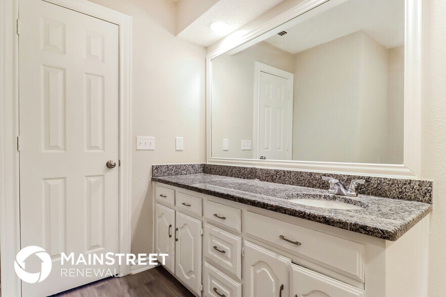 Building Photo - 2517 Dove Creek Ln