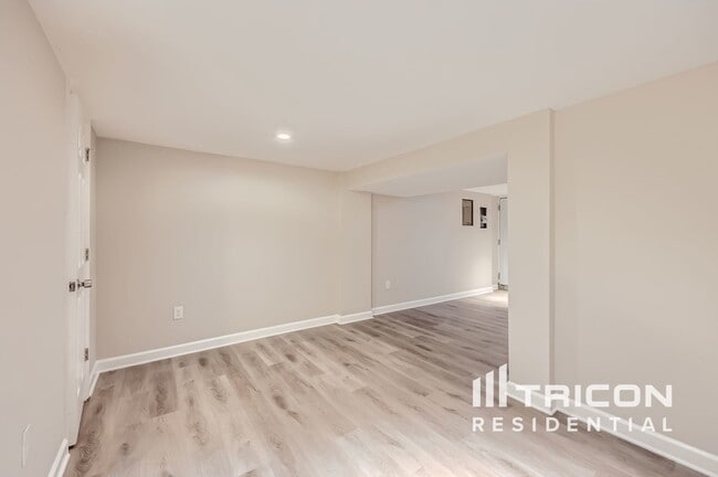 Building Photo - 8516 Willow Oak Rd