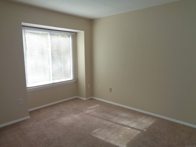 Building Photo - 207 Cottonwood Rd