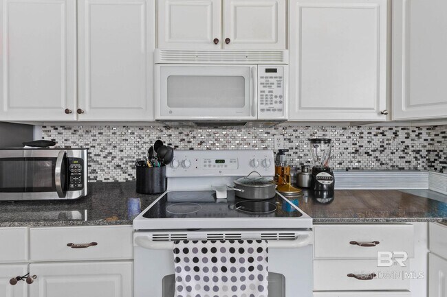 Building Photo - 5140 Skiff Ln