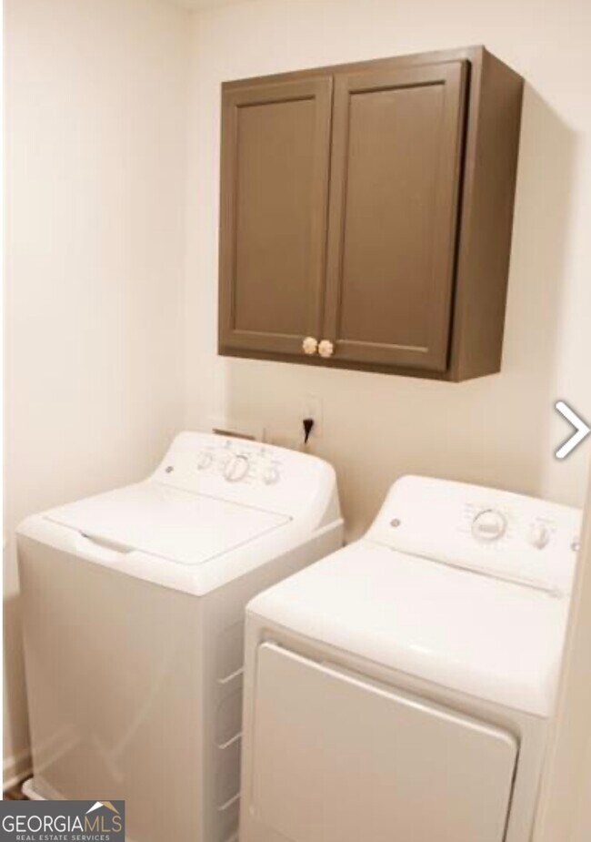 Building Photo - 7584 Saffron Ave