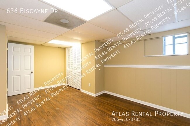 Building Photo - 636 Biscayne Dr