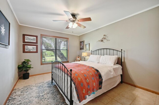 Building Photo - 9209 Rock Way Dr