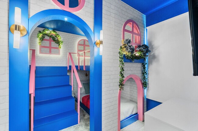 Building Photo - 16220 St Martin St