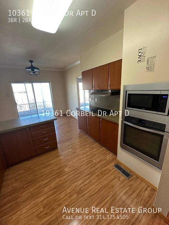 Building Photo - Spacious 3-Bedroom Apartment with Garage &...