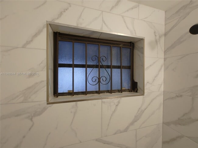 Building Photo - 1501 NE 151st Terrace