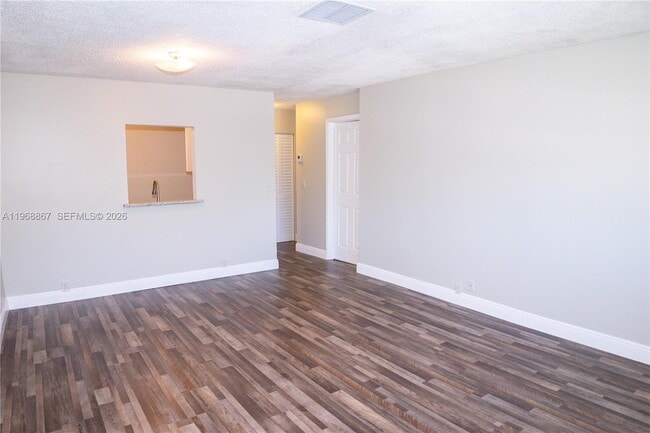 Building Photo - 4280 Woodside Dr