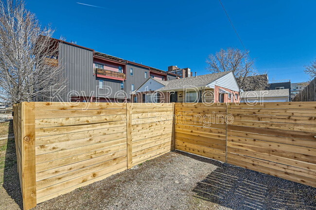 Building Photo - 1540 Zenobia St