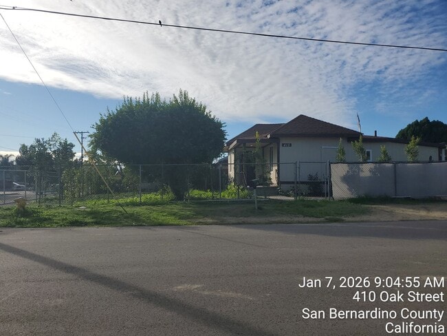 Building Photo - Updated Corner Lot Home – 2bd/2ba